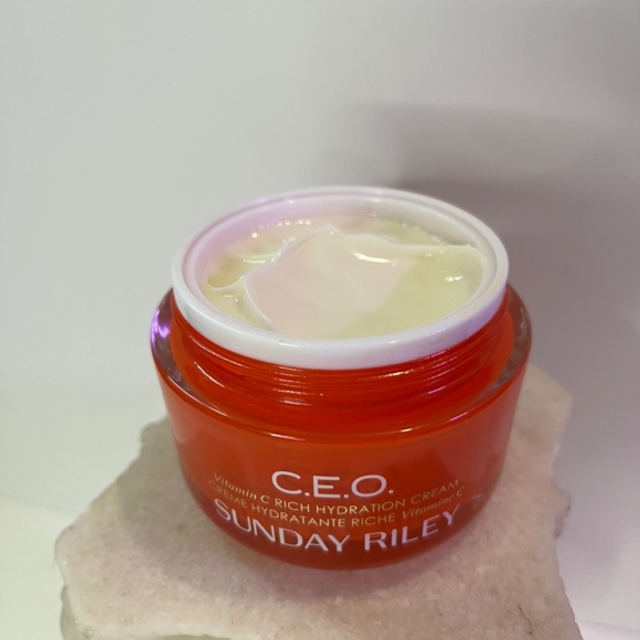 C.E.O. Vitamin C Rich hydration cream Sunday Riley - Picture 3 of 4